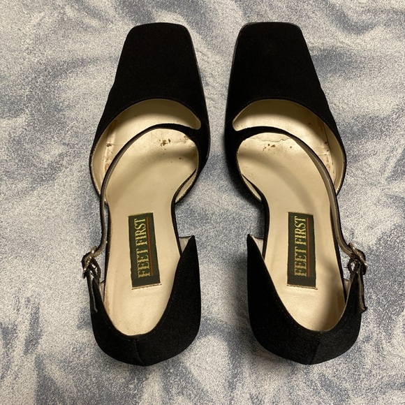 Vintage Feet First Pumps - Picture 5 of 7